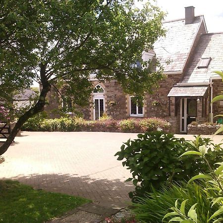 The Old Chapel B&B 洛斯特威西尔 外观 照片